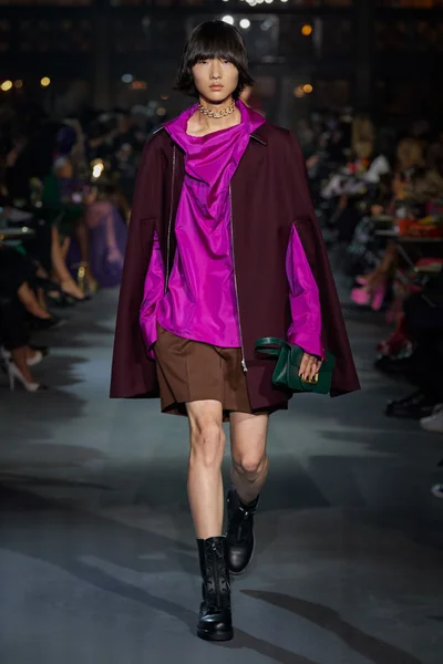 Look 75